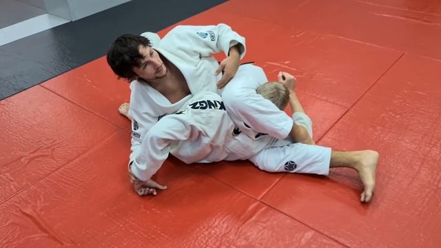 Side Control (north-south) Attacks: Kimura+armbar, Reverse Triangle