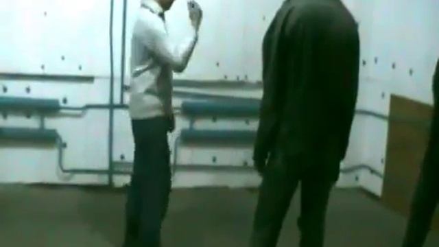 Русский стиль механика С К. Оказавшись у БОКСЁРА сбоку, разгоняйте его затылок об асфальт. 12г