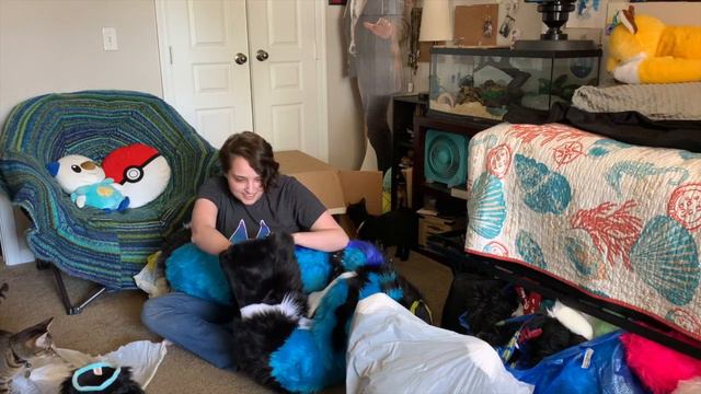 Foxikel [Fursuit Unboxing + Suit Up] - The Fur Collective