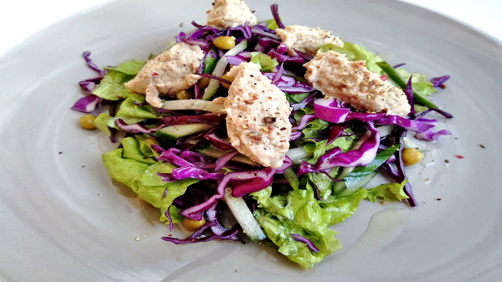 Салат с Тунцом и Красной капустой смотреть онлайн