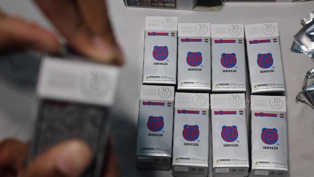 Unboxing 16 Bearbricks! ( Be@rbrick) смотреть онлайн