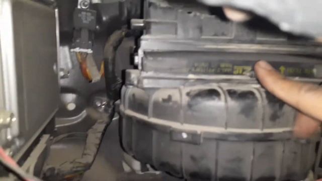 How To Clean Ac/Cabin Filter of KIA Picanto 2004-2011 At Home смотреть онлайн