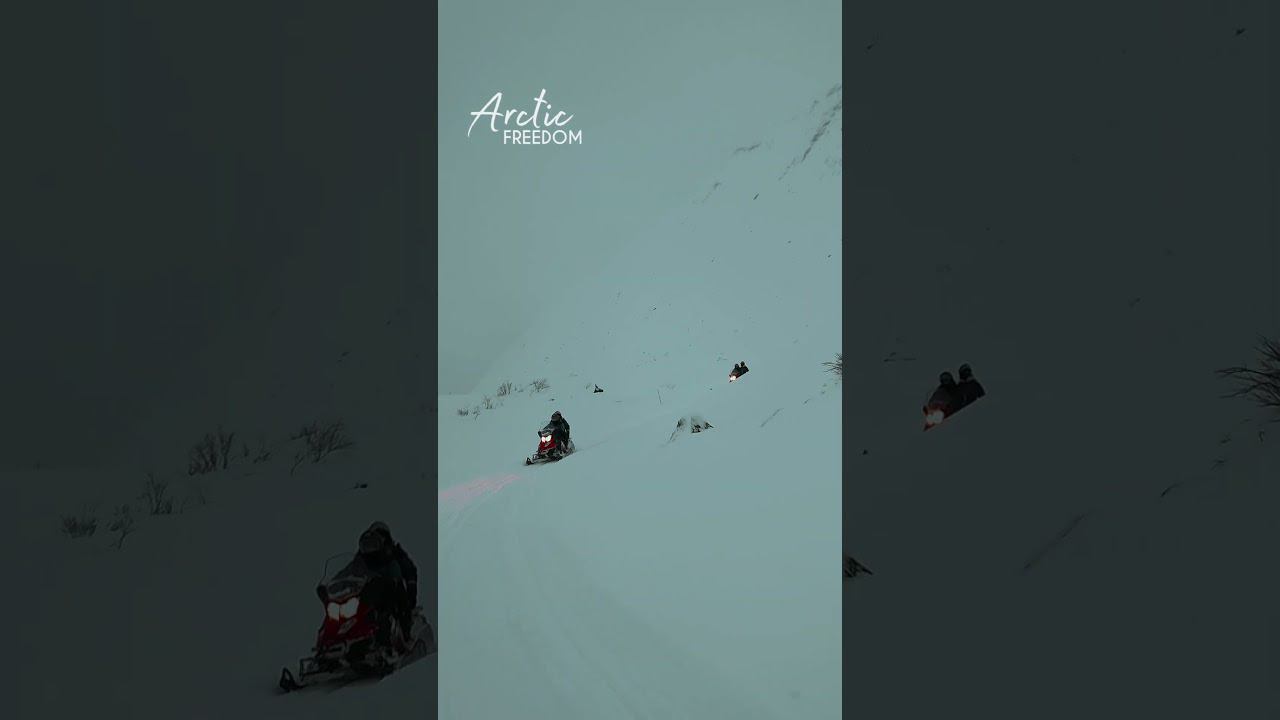 Кировск - Город в Мурманской области России, у горного массива Айкуайвенчорр