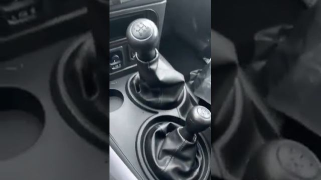 нива тревел в комплектации блэк смотреть онлайн