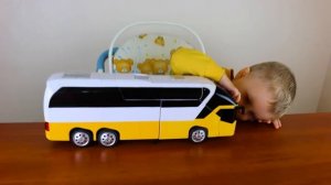 Игры Трансформеры. Робот Автобус на радиоуправлении - Автобот