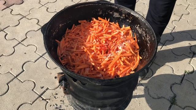 ТРАДИЦИОННЫЙ УЗБЕКСКИЙ ПЛОВ в КАЗАНЕ на КОСТРЕ | ПОШАГОВЫЙ РЕЦЕПТ | УЗБЕКСКАЯ КУХНЯ смотреть онлайн