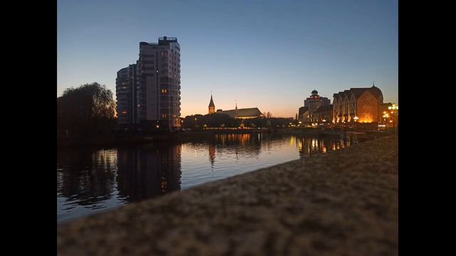 #калининград#балтийскоеморе#клопсы#зоопарк#стадион#кушскаякоса#жемчужина#строганина#хомлины#аэропор смотреть онлайн