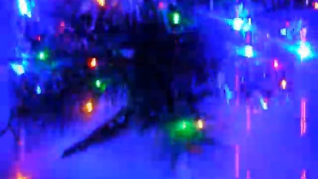 Новогодняя гирлянда многоцветная смотреть онлайн