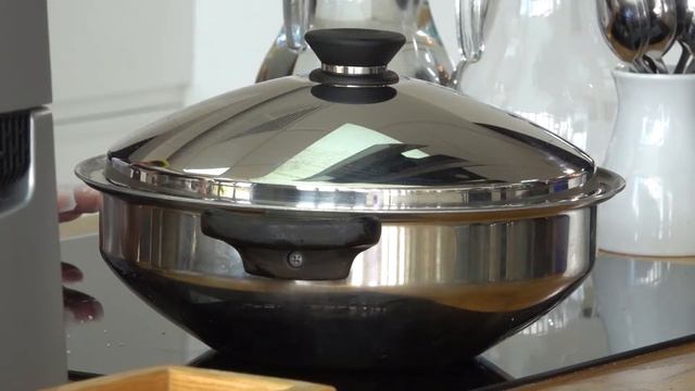 Бешпармак в WOK - Жанна и Татьяна Каиргельдины смотреть онлайн