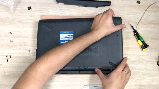 КАК РАЗОБРАТЬ НОУТБУК HP 250 G6\КАК ПОЧИСТИТЬ НОУТБУК HP 250 G6 ОТ ПЫЛИ смотреть онлайн