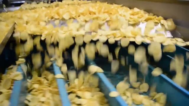 Чипсы , как делают и из чего. смотреть онлайн