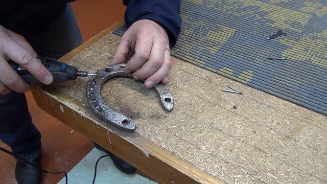 Сувенир с подковой смотреть онлайн