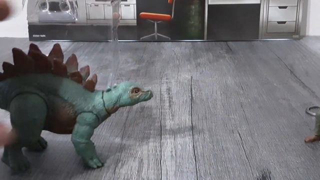UNBOXING DRA. SARA HARDING Y ESTEGOSAURIOS // JURASSIC WORLD LEGACY COLLECTION смотреть онлайн