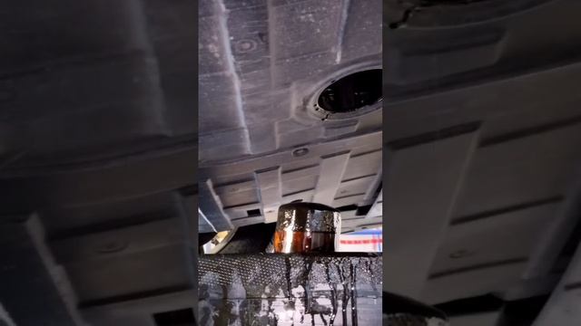 CHANGE YOUR OIL IN LESS THAN A MINUTE! @hitthehighwayman смотреть онлайн