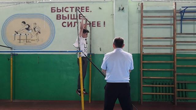 Сдача зачётов по подтягиванию. НСВУ МВД России. смотреть онлайн