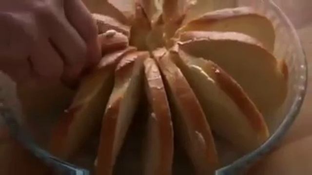 ПИРОГ из БАТОНА С ВЕТЧИНОЙ И ПОМИДОРОМ смотреть онлайн