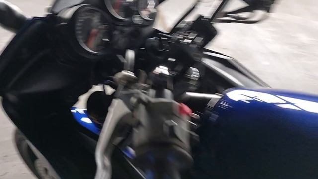 Yamaha FZS1000 Fazer - легендарный мощный дорожник от Ямахи ???