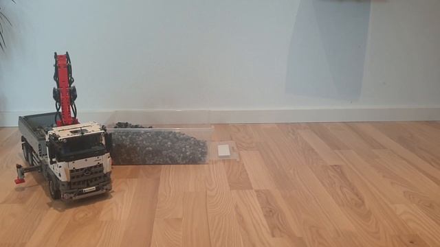 Lego Technic full rc bucket crane truck Mercedes Arocs смотреть онлайн