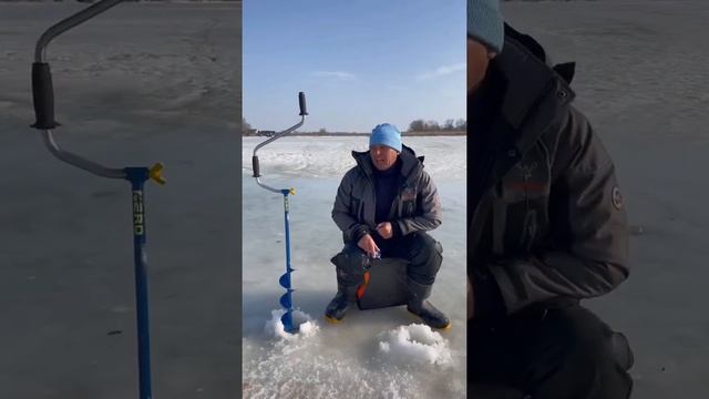 ТЕРПЕТЬ НЕТ СИЛ! ? #shorts #рыбалка #рыбалочка #рыбак #рыбалка 2021 #рыбалка2022 смотреть онлайн