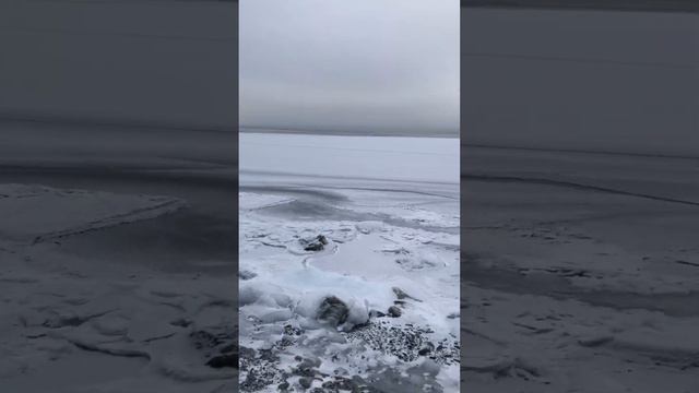 Зима ❄️ Байкал. Лёд оторвало от берега. Озеро. 20.12.2022. смотреть онлайн