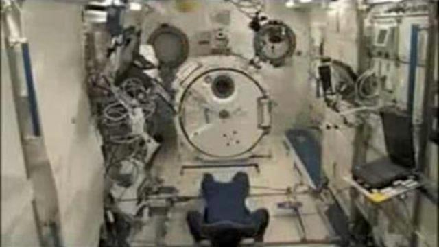 Как космонавты развлекаются смотреть онлайн