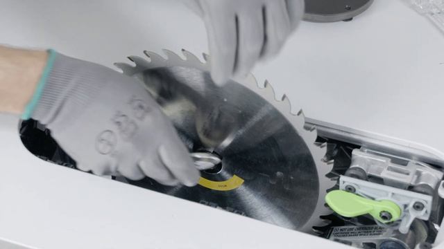 Stolní Okružní Pila SawStop TKS 80 EBS -  Výměna Pilového Kotouče