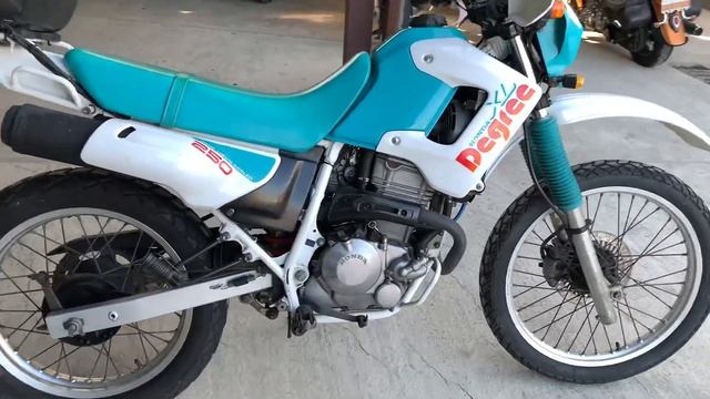 Honda XL 250 Degree смотреть онлайн