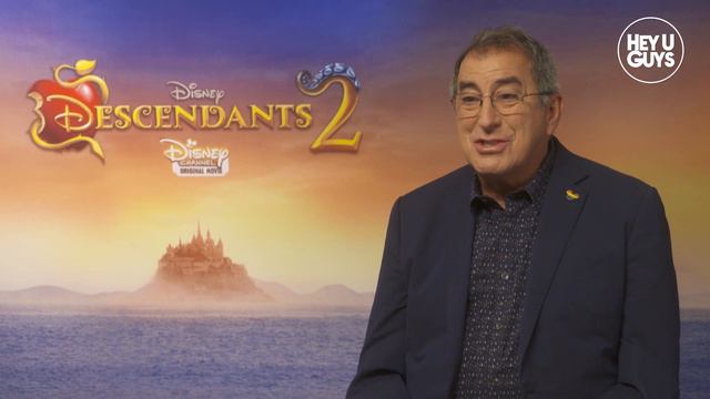 Director Kenny Ortega Exclusive - Descendants 2 Interview смотреть онлайн