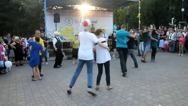 Танцы День Города смотреть онлайн