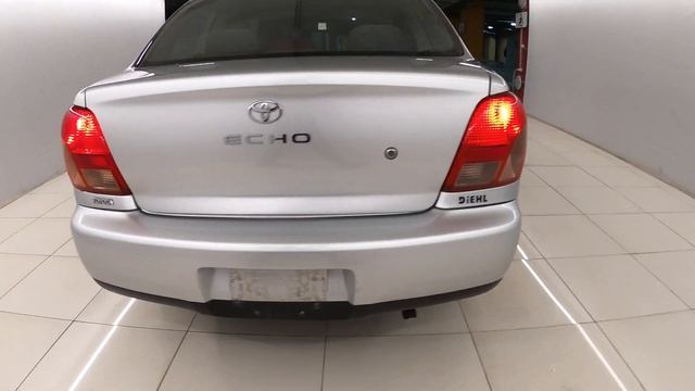 Toyota Echo I 1.5 AT (110 л.с.) 2002 смотреть онлайн