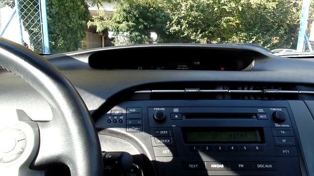 Toyota Prius 1.8 VVTI Hybrid смотреть онлайн