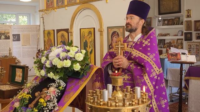Держитесь за Христа и несите свой крест достойно. Проповедь на Крестовоздвижение. смотреть онлайн