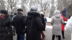 Холодно, холодно. Пьер Нарцисс+Елена Кукарская.В Гомельском парке. 11.02.2023.