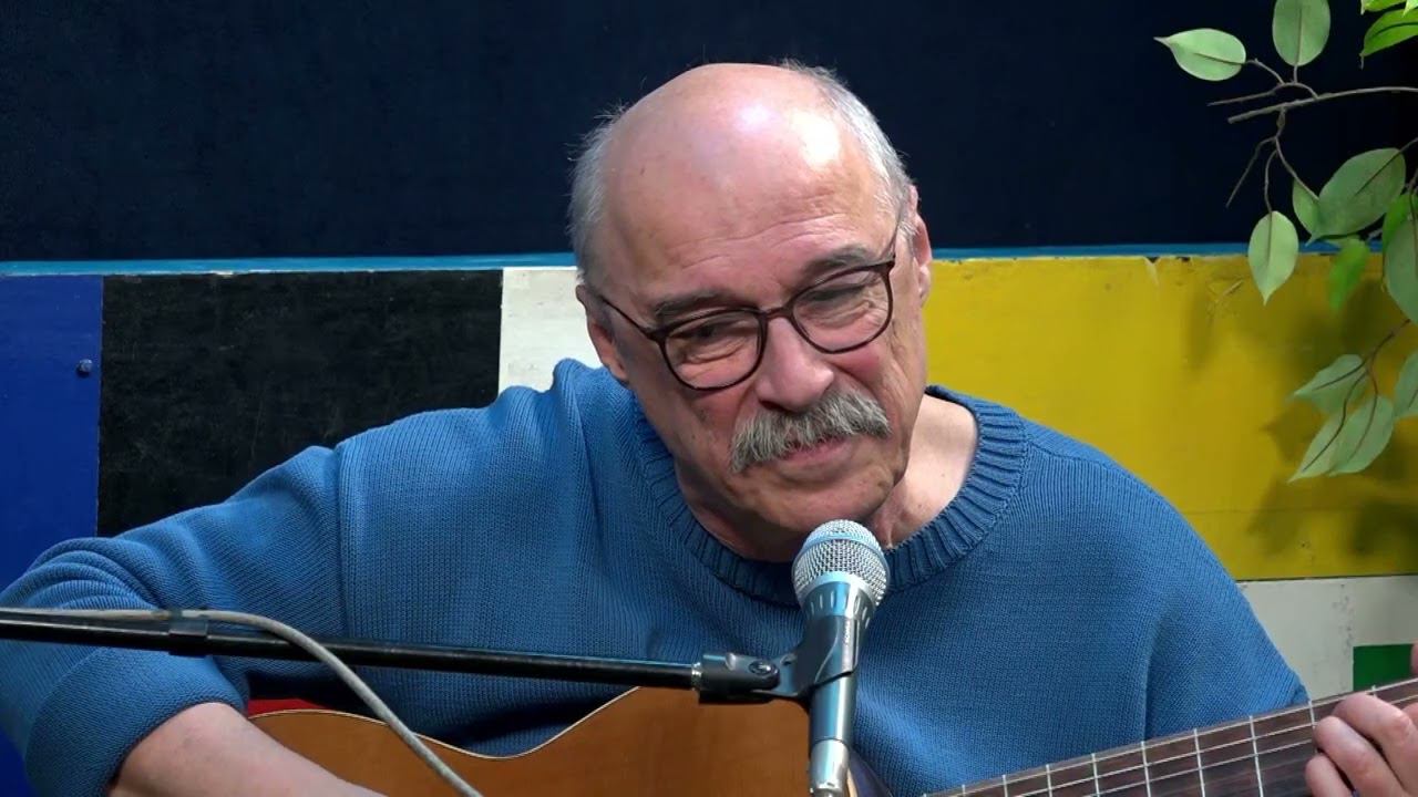 Летняя банальная песенка. Поёт Александр Перов смотреть онлайн