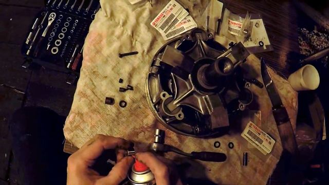 YAMAHA.Замена фтулок,роликов вариатора! смотреть онлайн