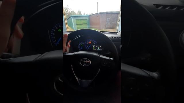 запуск гибридной тойоты. toyota corolla fielder hybrid. смотреть онлайн