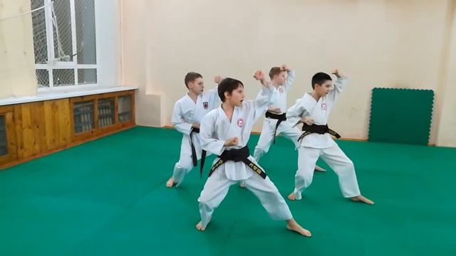 КАТА командное 12-13 лет (Айзатуллин Ильяс, Шитов Григорий, Магдеев Дамир, Андриянов Вадим) 24.01.1 смотреть онлайн