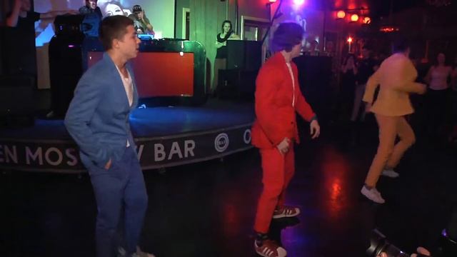 Back to school. Брейкденс-шоу на вечеринке Mamita. смотреть онлайн