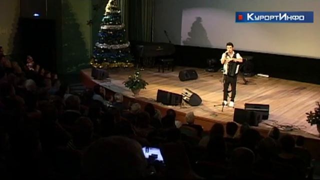 Пётр Дранга выступил в кинотеатре "Курортный" смотреть онлайн