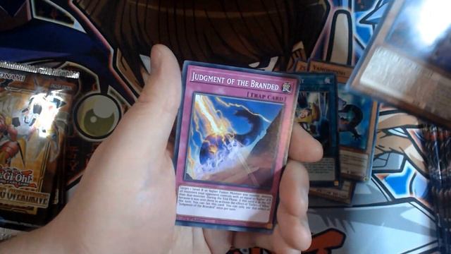Yu-Gi-Oh! TCG - Lightning Overdrive - Early Box Opening! + Giveaway - May 2021 смотреть онлайн