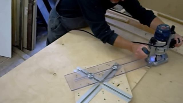 Как выпилить овал. Elipse Cutting Jig. смотреть онлайн