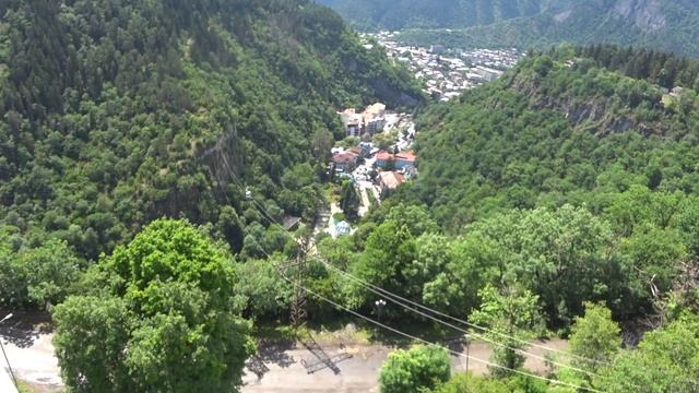 Боржоми (Грузия) с Детьми на Машине. Парк, Канатная Дорога, Вода и Виды Боржоми смотреть онлайн