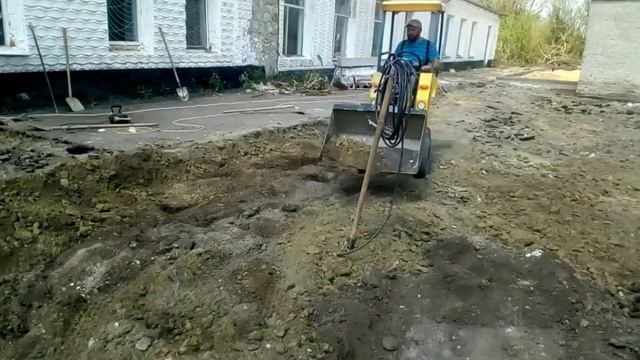 Асфальт и камни, тест на выносливость Helper 300 смотреть онлайн