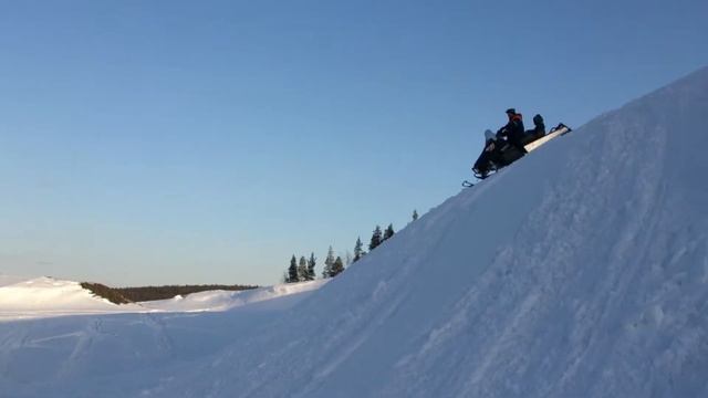 Arctic Cat Штурм горы смотреть онлайн