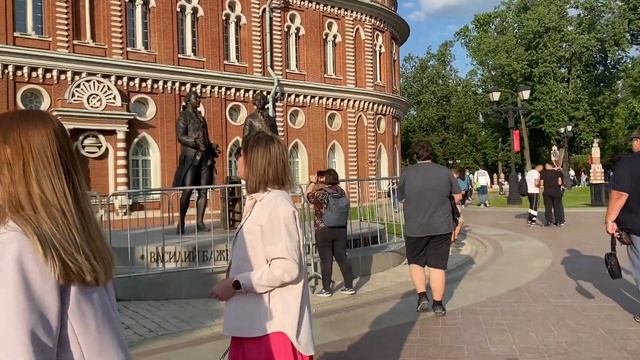 VLOG: ГУЛЯЕМ В ПАРКЕ ЦАРИЦЫНО / ЗАКУПКА ПРОДУКТОВ смотреть онлайн