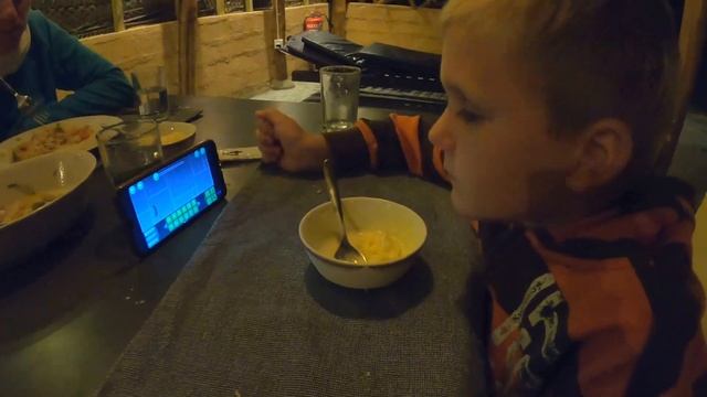 Шри-Ланка: Вот это ГОРЫ! Вилла с бассейном. Семейный Лайв Тревел Влог смотреть онлайн