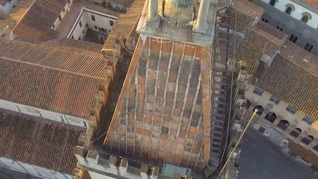 Piazza del Duomo Pistoia drone riprese aeree смотреть онлайн