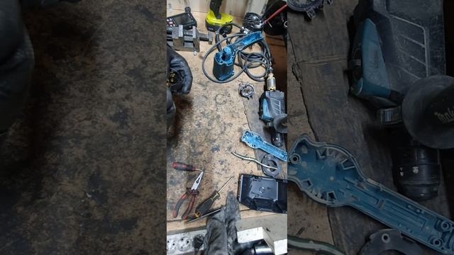 How to repair power tools/ Makita HR2630T hammer drill repair смотреть онлайн