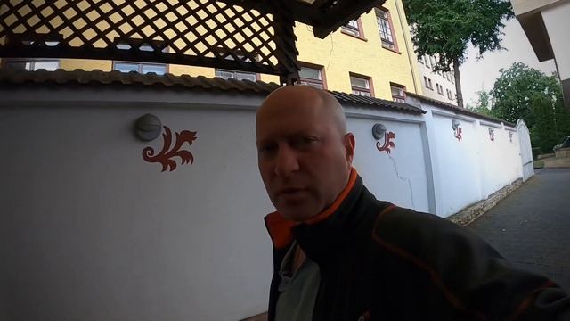 Мото путешествие по Румынии 2022г. Часть 3 - замок Пелеш и г.Брашов смотреть онлайн