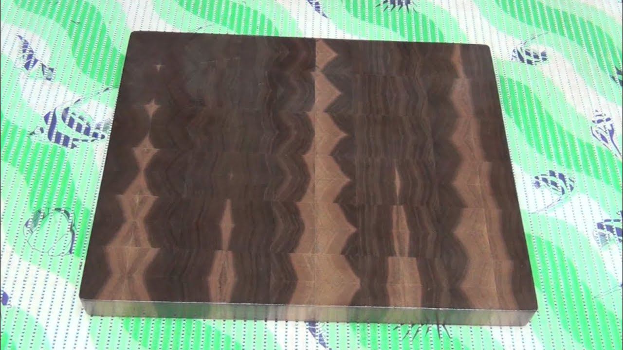 Using the sapwood in making an end grain cutting board (Заболонь в торцевой разделочной доске) смотреть онлайн